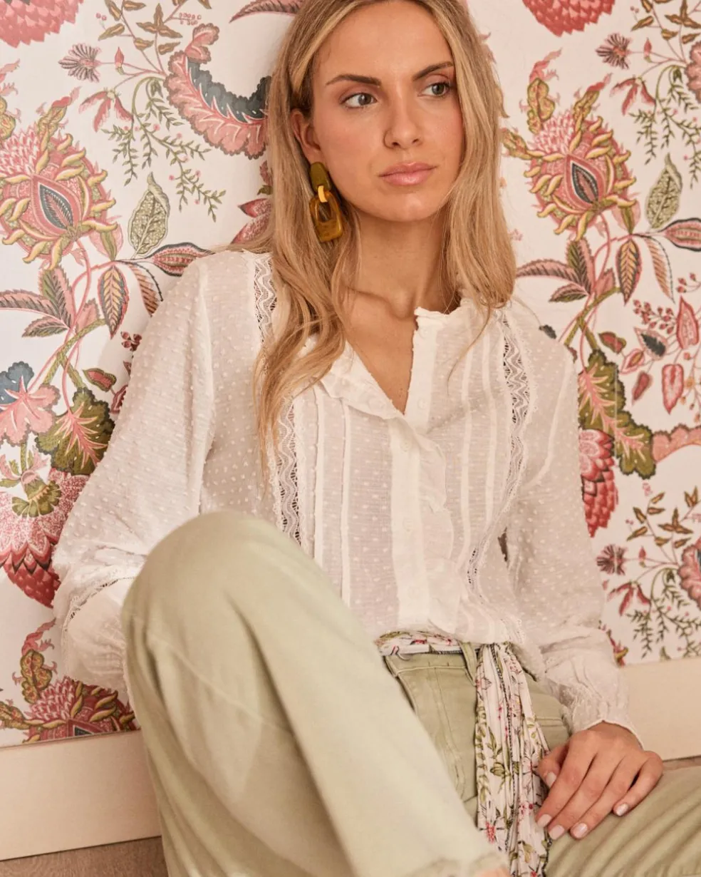 Blusa Bordados Sabrina