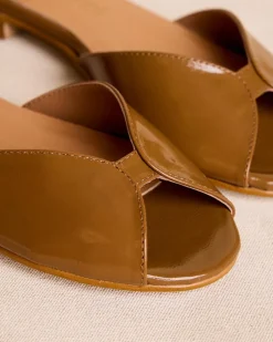 Sandalia Plana Camel