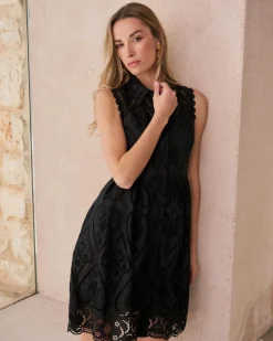 Vestido Corto Bordados Uri