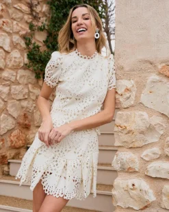 Vestido Corto Calado Ornella